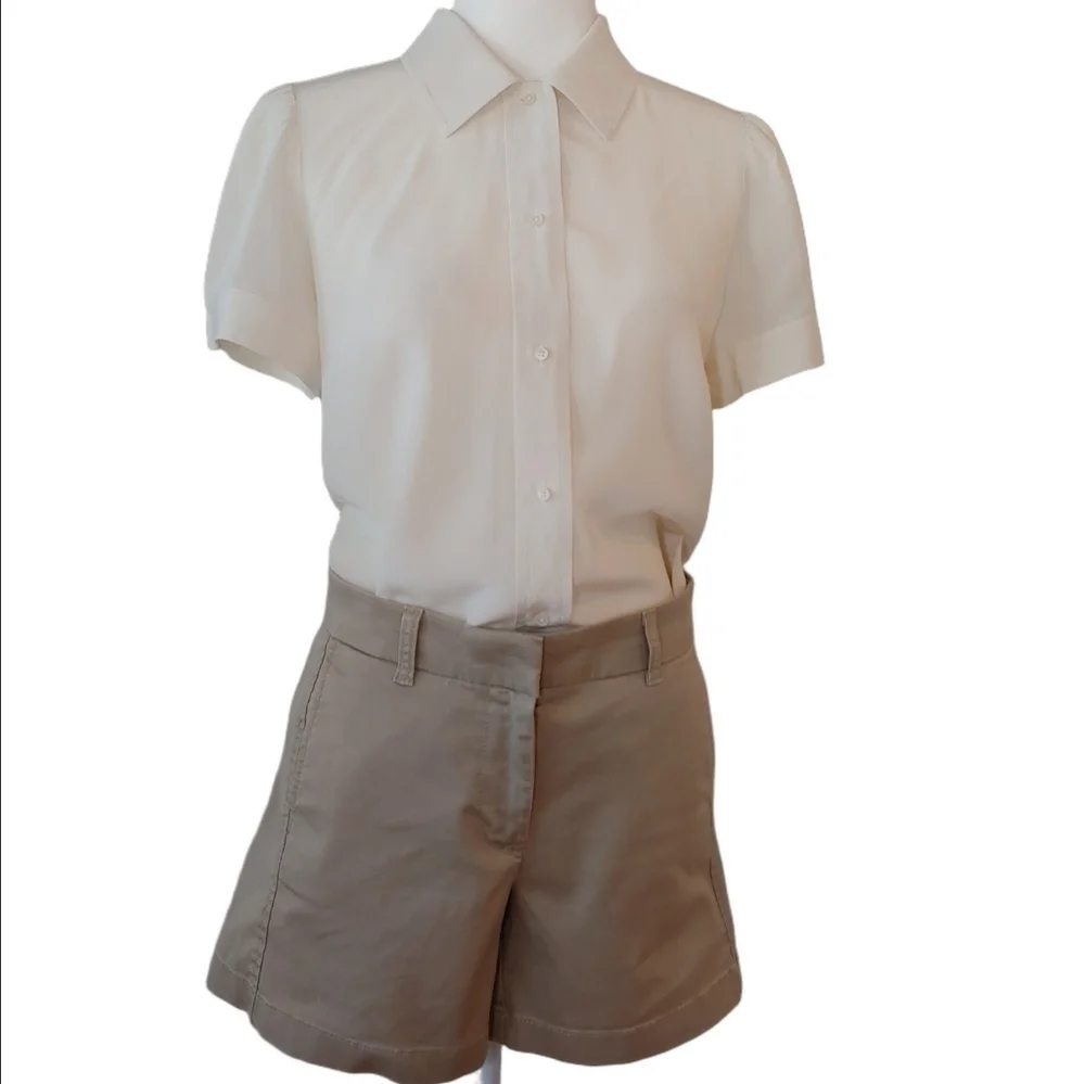 J. Crew 5" Khaki Cotton Stretch Chino Shorts in Women's Size 4 - Picture 12 of 17